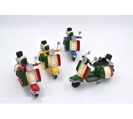 4 Statuina Vespa metallo