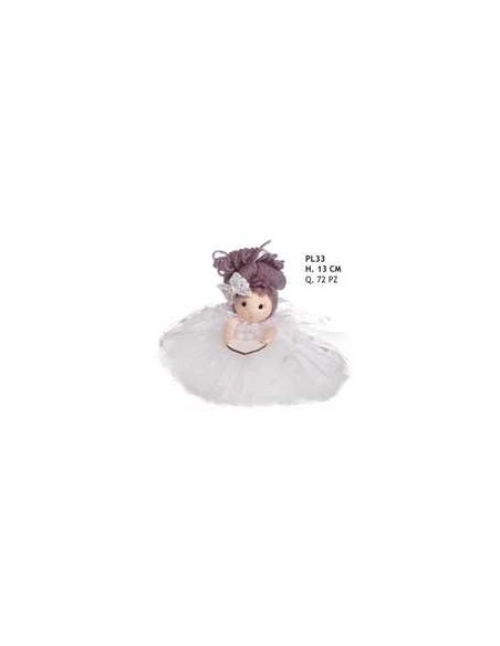 6 Bimba con tulle bianco