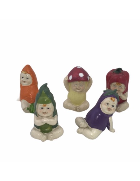 24 Statuina bimbo verdura